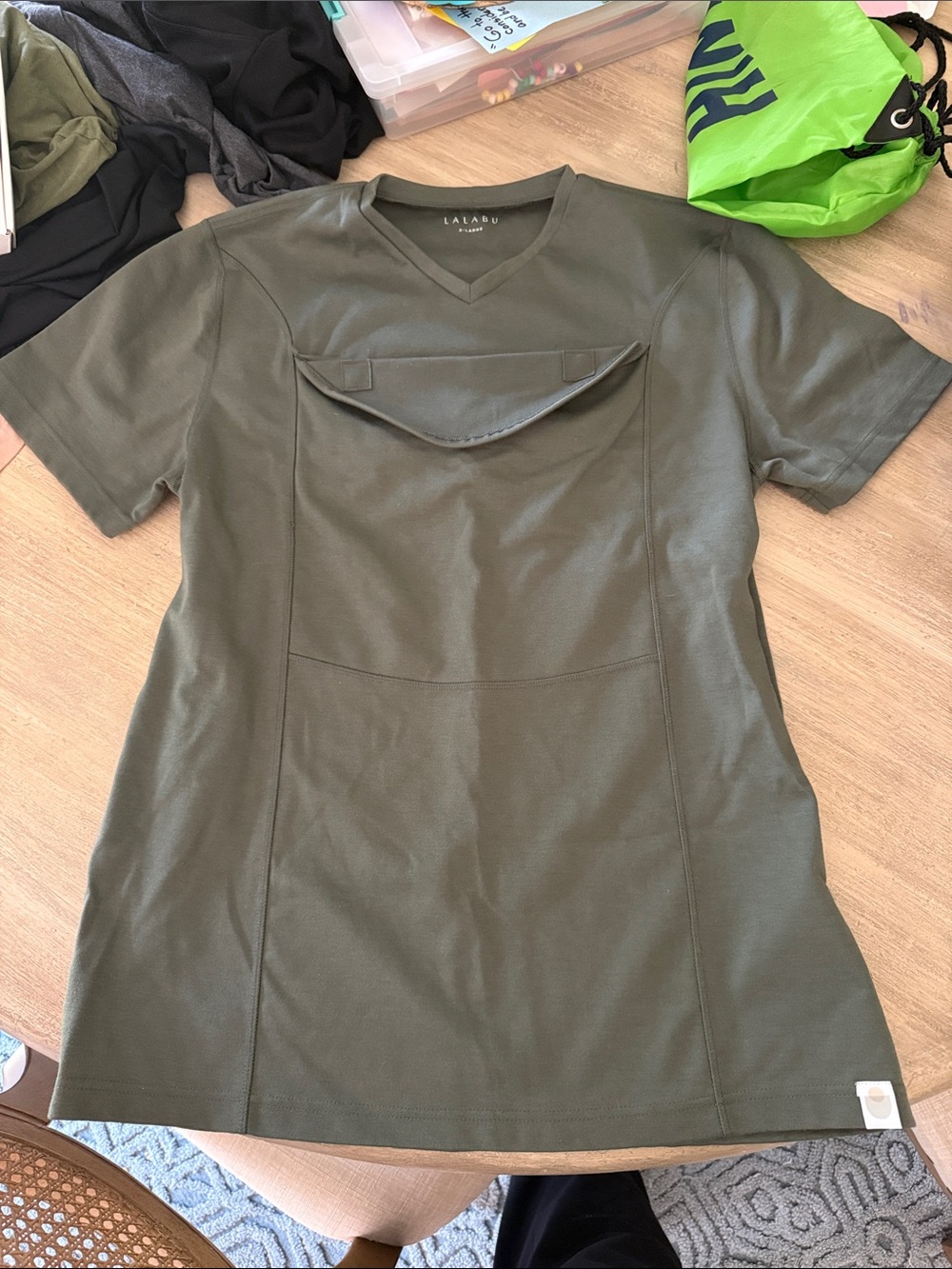 Lalabu Olive Green Short Sleeve V-Neck Pocket Tee